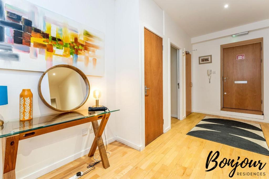 Spacious 2Br-2Ba - Grassmarket - Free Parking By Bonjour Residences Единбург Екстериор снимка